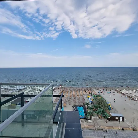 Queen Of The Sea- Endless Summer Mamaia Nord Apartment