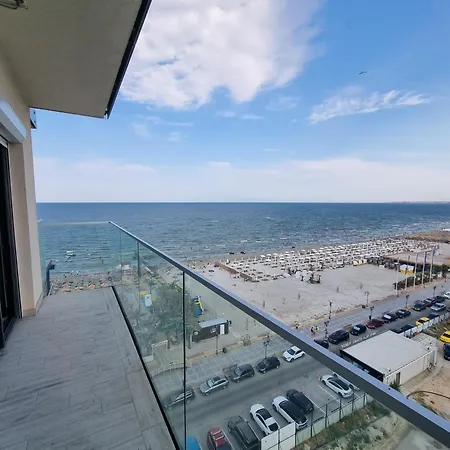 Queen Of The Sea- Endless Summer Mamaia Nord Năvodari