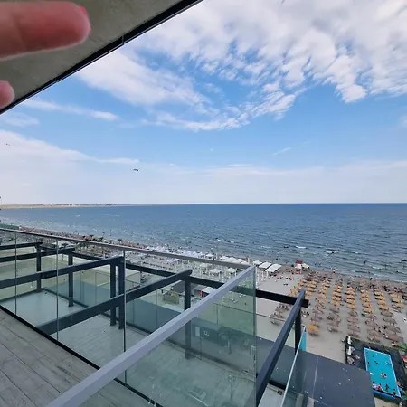 Queen Of The Sea- Endless Summer Mamaia Nord Apartment Năvodari